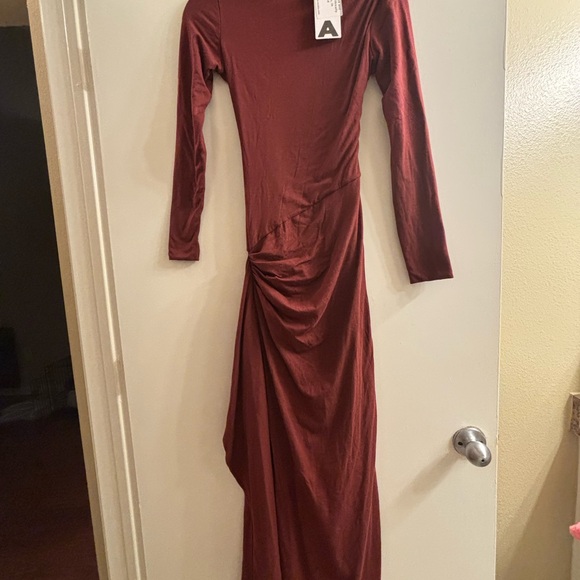 Venus Long Sleeve Dress in Bamboo / Asymmetrical Ruffled Long Sleeve Dress - Picture 4 of 8